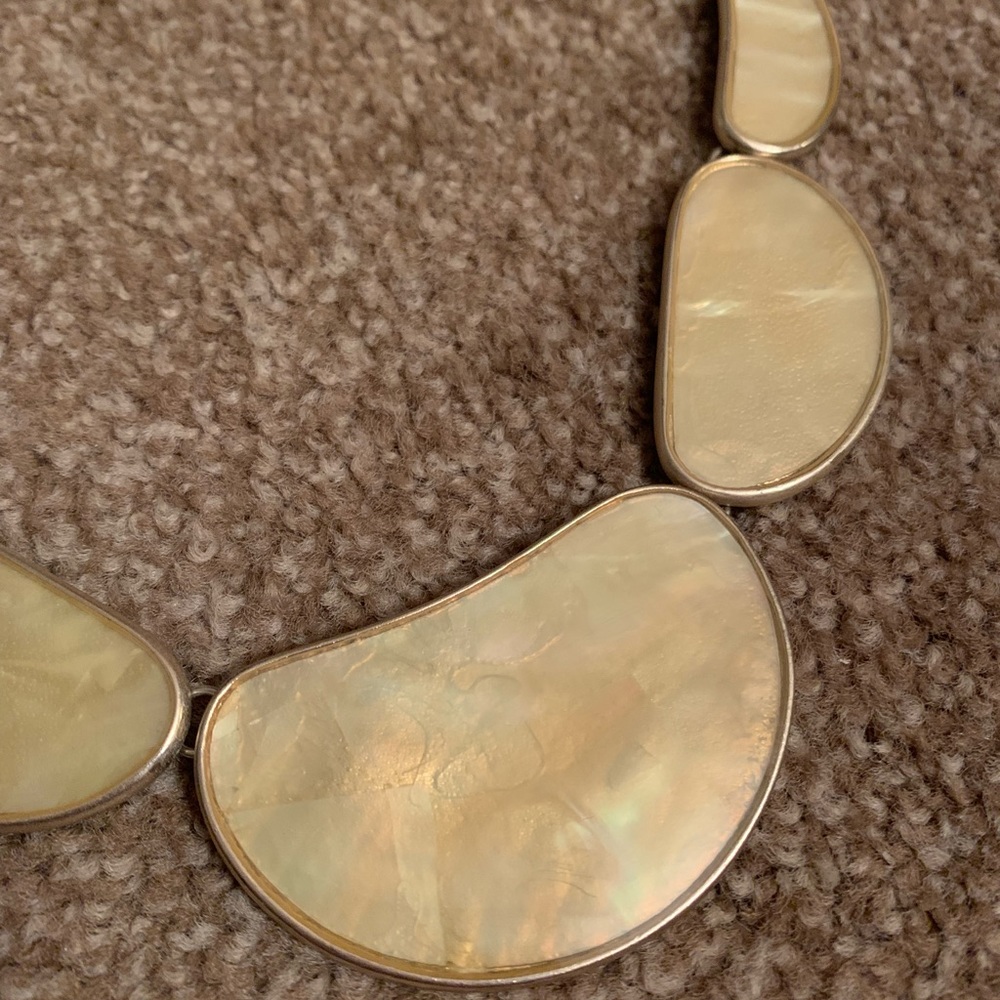Cream marbled necklace